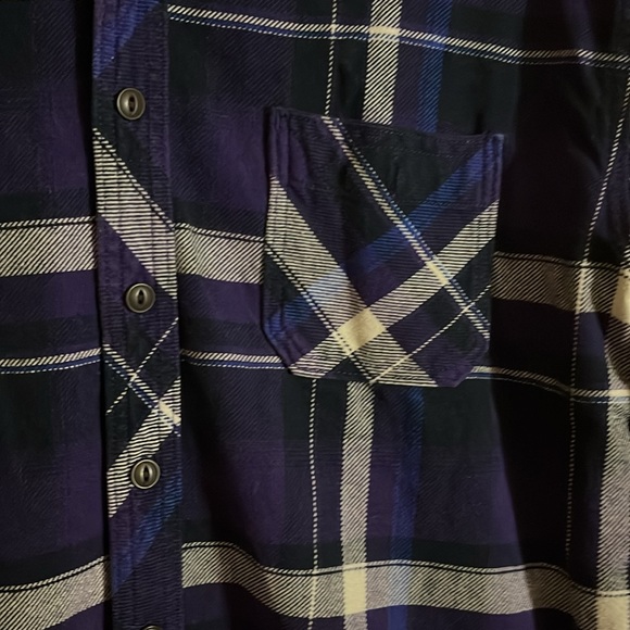 Purple plaid flannel button down shirt l1 - Picture 2 of 5